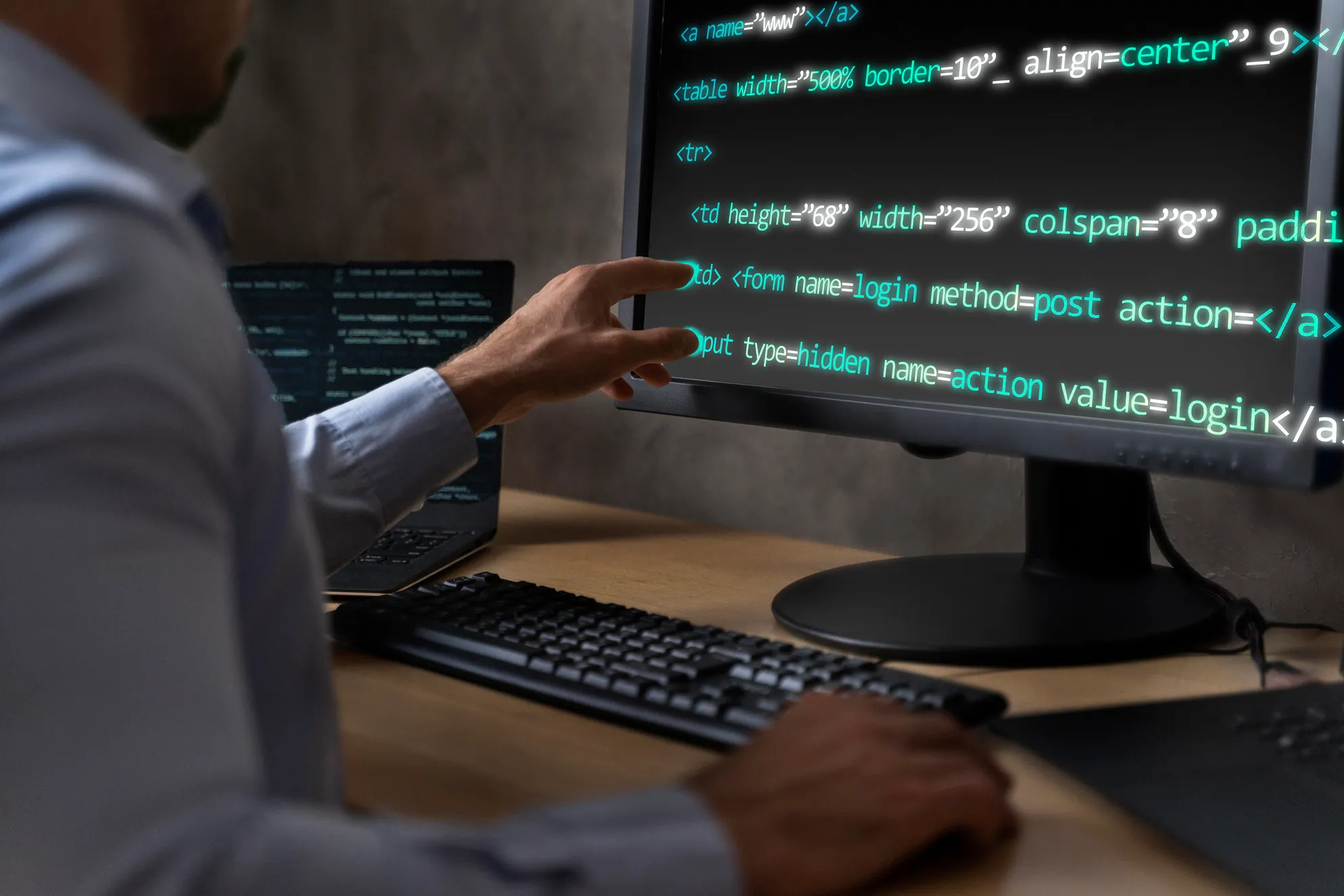 Ejemplos prácticos de operadores aplicados en variables Python